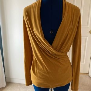 Banana Republic Knit long sleeved top.